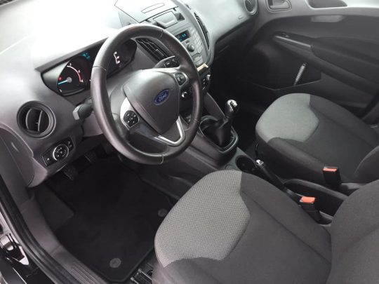 leenauto-olijnsma-bosgraaf-interieur